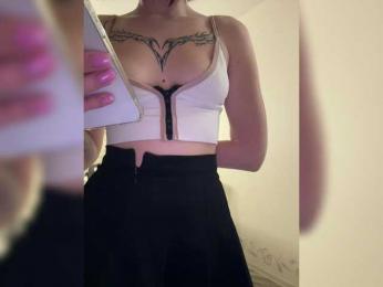 BabyDarii — Bongacams recorded stream screenshot (08 Mar 2025)