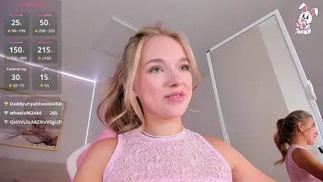 VirginChloe — Stripchat recorded stream screenshot (16 Apr 2026)