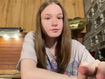 nloraaa — Chaturbate recorded stream image, 16.04.2026 08:00