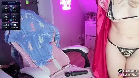 Livewithlucy — Stripchat recorded stream screenshot (16 Apr 2026)