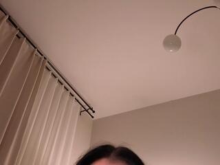 Zoe Niickels — Flirt4free recorded stream screenshot (16 Apr 2026)