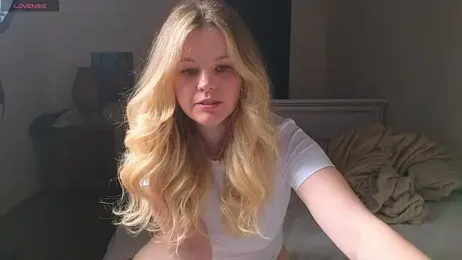 Milana15 — Stripchat recorded stream screenshot (16 Apr 2026)