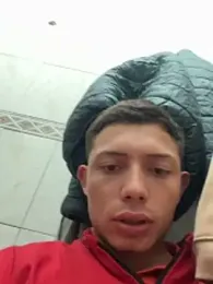 santiObrero — Stripchat recorded stream screenshot (16 Apr 2026)