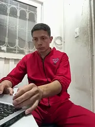 santiObrero — Stripchat recorded stream screenshot (16 Apr 2026)