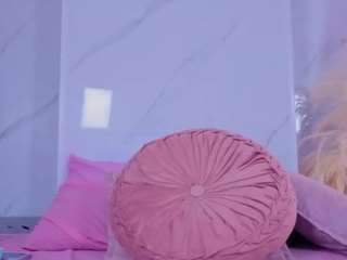 chlooee — Camsoda recorded stream image, 17.04.2026 02:10