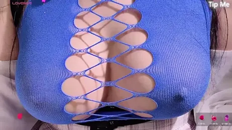 donghuangtaiyi--- — Stripchat recorded stream image, 17.04.2026 04:50