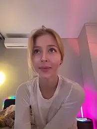 LunaRase — Stripchat recorded stream image, 17.04.2026 05:30