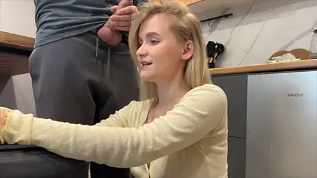 Adelovenick — Stripchat recorded stream screenshot (18 Apr 2026)