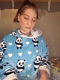 XLisaxx — Stripchat recorded stream screenshot (18 Apr 2026)