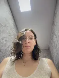 The_Snowwhitee — Stripchat recorded stream screenshot (18 Apr 2026)