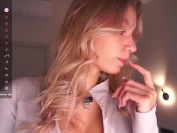 margarethowell — Chaturbate recorded stream image, 18.04.2026 18:00