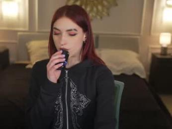 anabel054 — Chaturbate recorded stream screenshot (18 Apr 2026)