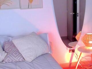 Evangelyne Excalibur — Flirt4free recorded stream image, 19.04.2026 03:00