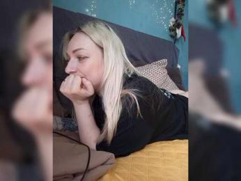 Tanysha-1 — Bongacams recorded stream image, 19.04.2026 03:50