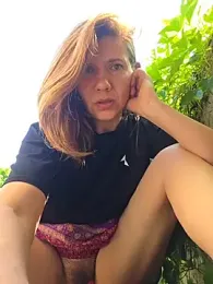Lina_lou4 — Stripchat recorded stream image, 19.04.2026 07:40