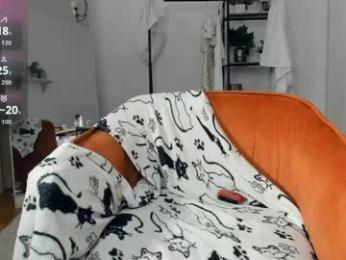 glossybabe_ — Chaturbate recorded stream image, 19.04.2026 08:10