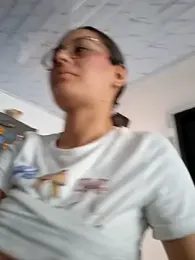 Ary-18 — Stripchat recorded stream image, 20.04.2026 14:00