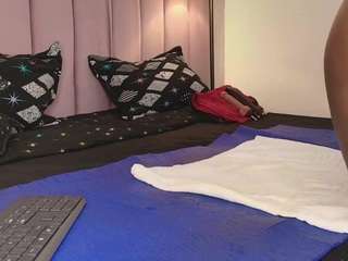 hallybans — Camsoda recorded stream image, 20.04.2026 18:50