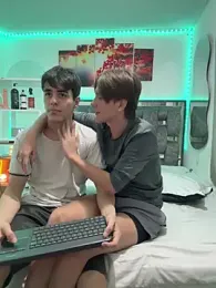 Alex_and_Fabian — Stripchat recorded stream image, 21.04.2026 03:40
