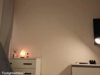 tootightwithbra — Chaturbate recorded stream image, 21.04.2026 07:50