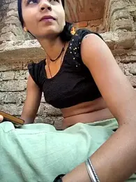 R_Roshni — Stripchat recorded stream image, 21.04.2026 10:00