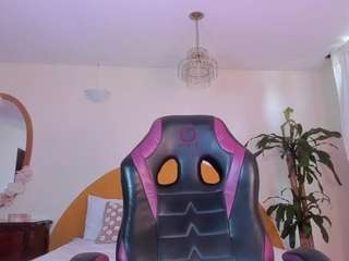 alinasimmons — Camsoda recorded stream image, 21.04.2026 14:30