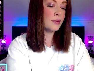 crystalcream — Camsoda recorded stream image, 21.04.2026 17:30