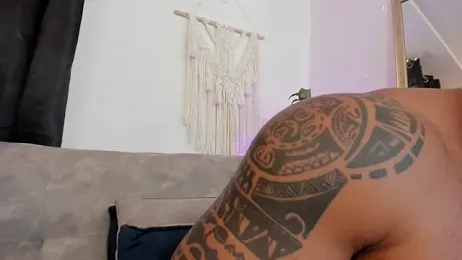 aaroncolombia — Stripchat recorded stream image, 21.04.2026 19:40
