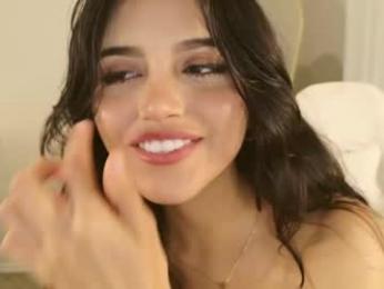 elisparadisex — Chaturbate recorded stream image, 21.04.2026 23:00