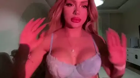 petitebeauty — Stripchat recorded stream image, 22.04.2026 20:00