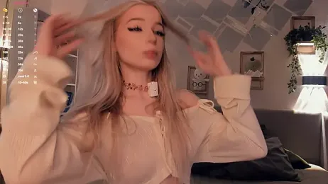 EvaSolisv — Stripchat recorded stream image, 23.04.2026 07:20