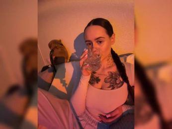 Italianka — Bongacams recorded stream image, 25.04.2026 18:30