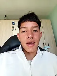 heyy_noah11 — Stripchat recorded stream image, 25.04.2026 18:00