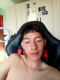 heyy_noah11 — Stripchat recorded stream image, 25.04.2026 18:00