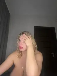 Evellyn — Stripchat recorded stream image, 25.04.2026 19:30