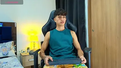 _CamiloBass — Stripchat recorded stream image, 26.04.2026 00:20