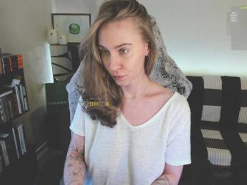 Adamova_Eva — Bongacams recorded stream screenshot (01 Feb 2025)