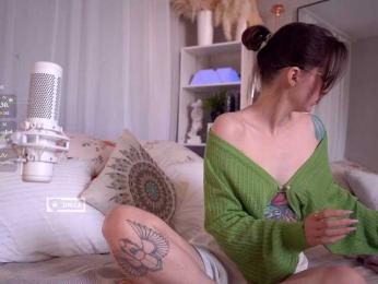 HoneyCherry — Bongacams recorded stream image, 27.04.2026 10:20