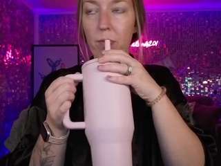 lucyallen4201 — Camsoda recorded stream image, 27.04.2026 10:20