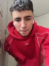 AdrianRinaldi — Stripchat recorded stream image, 27.04.2026 14:00