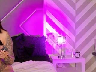 victoriaglam — Camsoda recorded stream image, 27.04.2026 23:30