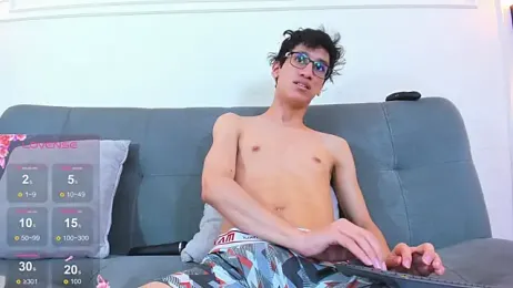 Cum_hunters — Stripchat recorded stream image, 28.04.2026 03:10