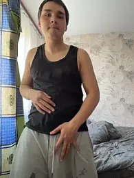 desiredude9 — Stripchat recorded stream image, 28.04.2026 10:30