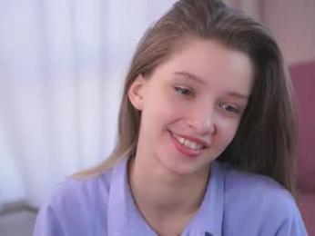 little_poetry — Chaturbate recorded stream image, 09.03.2025 08:10