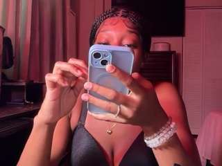 iluvsaffire-bleu — Camsoda recorded stream image, 29.04.2026 18:00