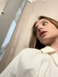 -AngelAri- — Stripchat recorded stream image, 09.03.2025 09:00