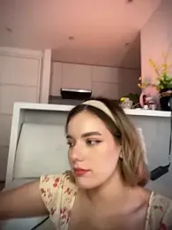 NicoleCut — Stripchat recorded stream image, 01.05.2026 09:20