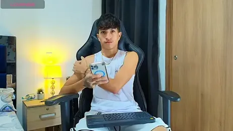 _CamiloBass — Stripchat recorded stream image, 01.05.2026 22:40