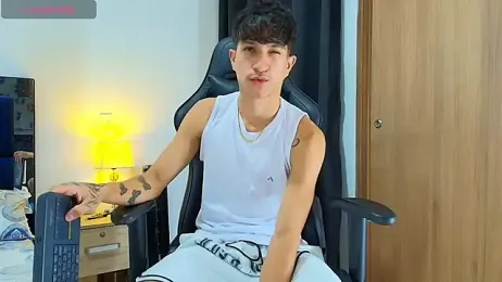 _CamiloBass — Stripchat recorded stream image, 01.05.2026 22:40