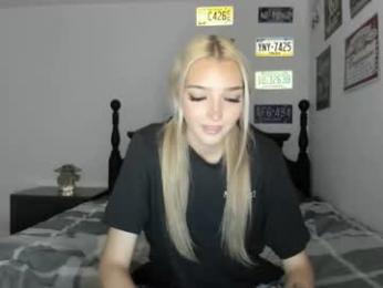 livvywinters — Chaturbate recorded stream image, 02.05.2026 04:40